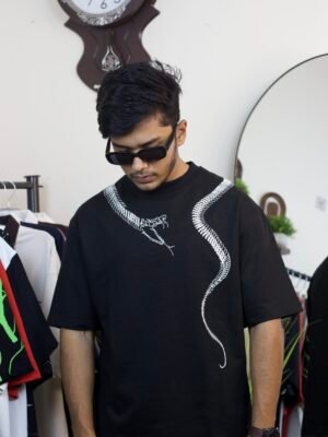 Snake bone drop shoulder t-shirt