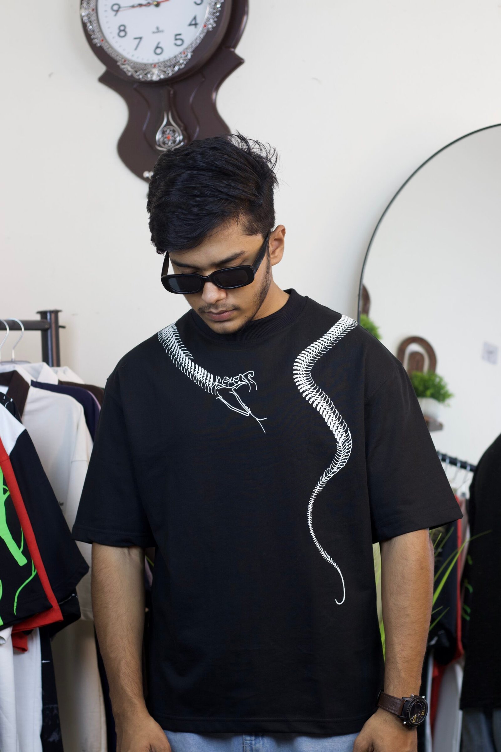 Snake bone drop shoulder t-shirt