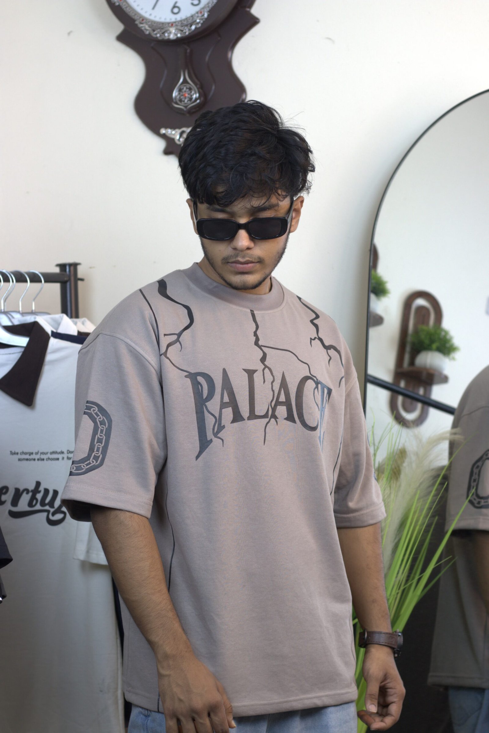 Palace drop shoulder t-shirt gray colour - Image 3